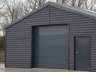 Staalbouw enkelwandig prefab casco buiten en of met binnen afwerkingen !