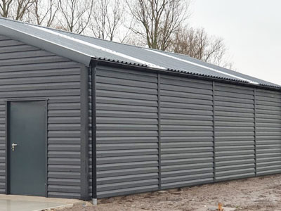 Staalbouw enkelwandig prefab casco buiten en of met binnen afwerkingen !
