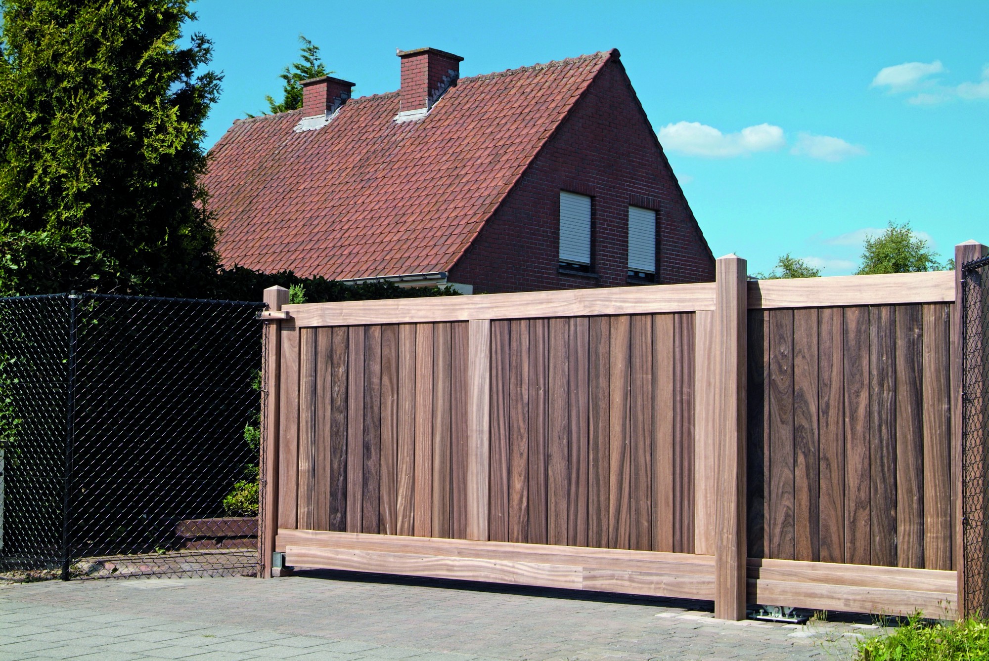 Luxe houten draai en schuifpoorten diverse modellen en duurzaamheids klasse 1 tot | SBNBouw.nl